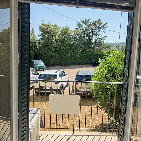 Apartmán Renovated 3-room With Parking